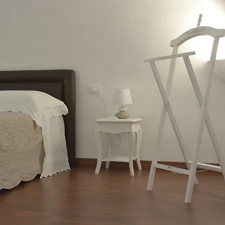Guest house In - Elpis - Santa Sofia Martano